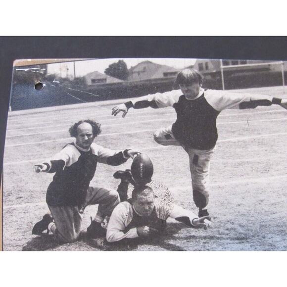 THE THREE STOOGES 'COLLAGE' TIN SIGN - 12.5" x 17.5" VINTAGE COLLECTIBLE - Picture 3 of 7